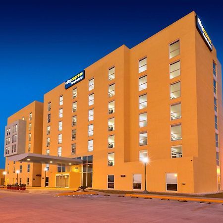 ซิตี้ เอ็กซ์เพรส สนามบินเรย์โนซา Hotel ภายนอก รูปภาพ