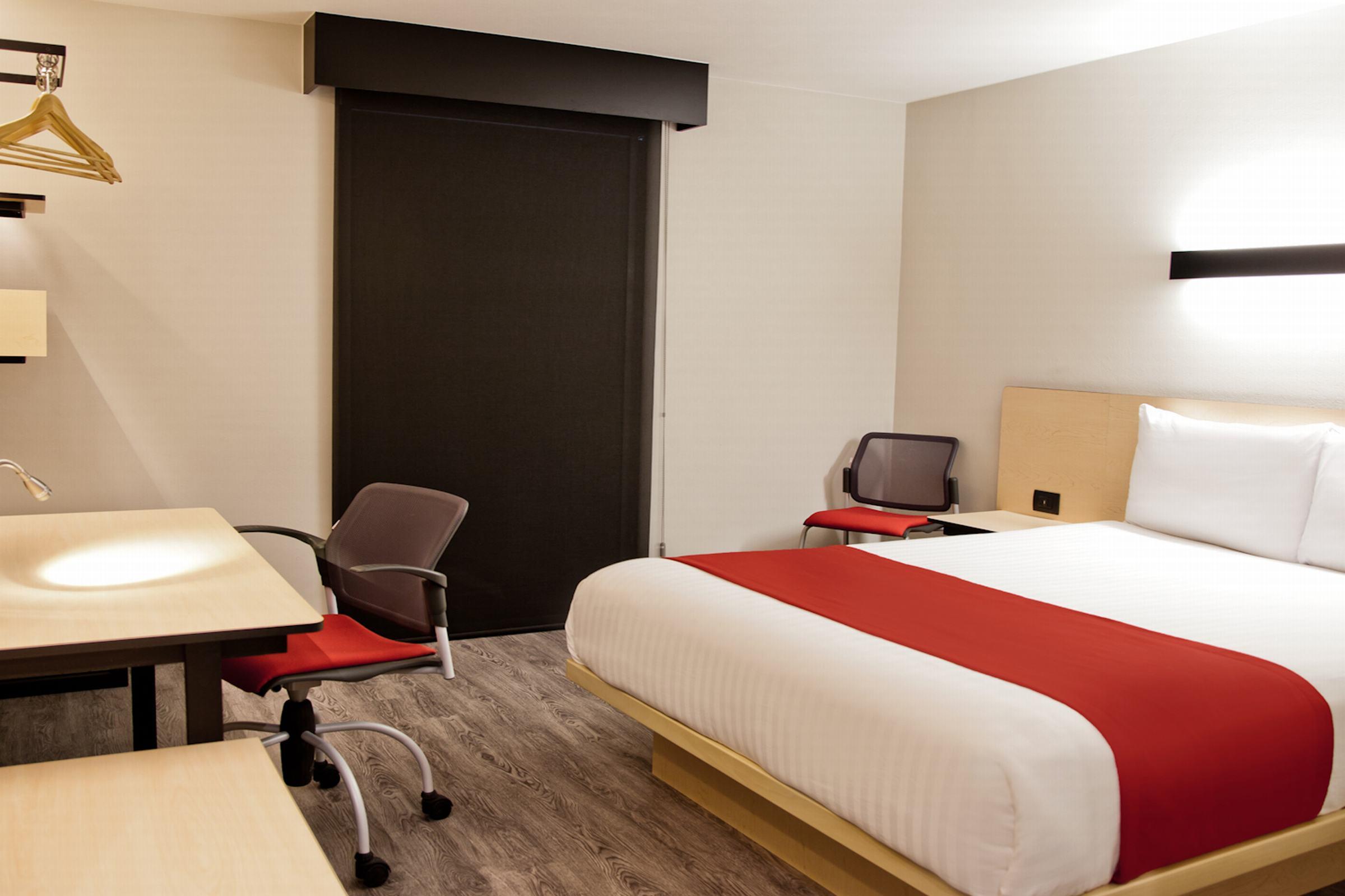 ซิตี้ เอ็กซ์เพรส สนามบินเรย์โนซา Hotel ภายนอก รูปภาพ