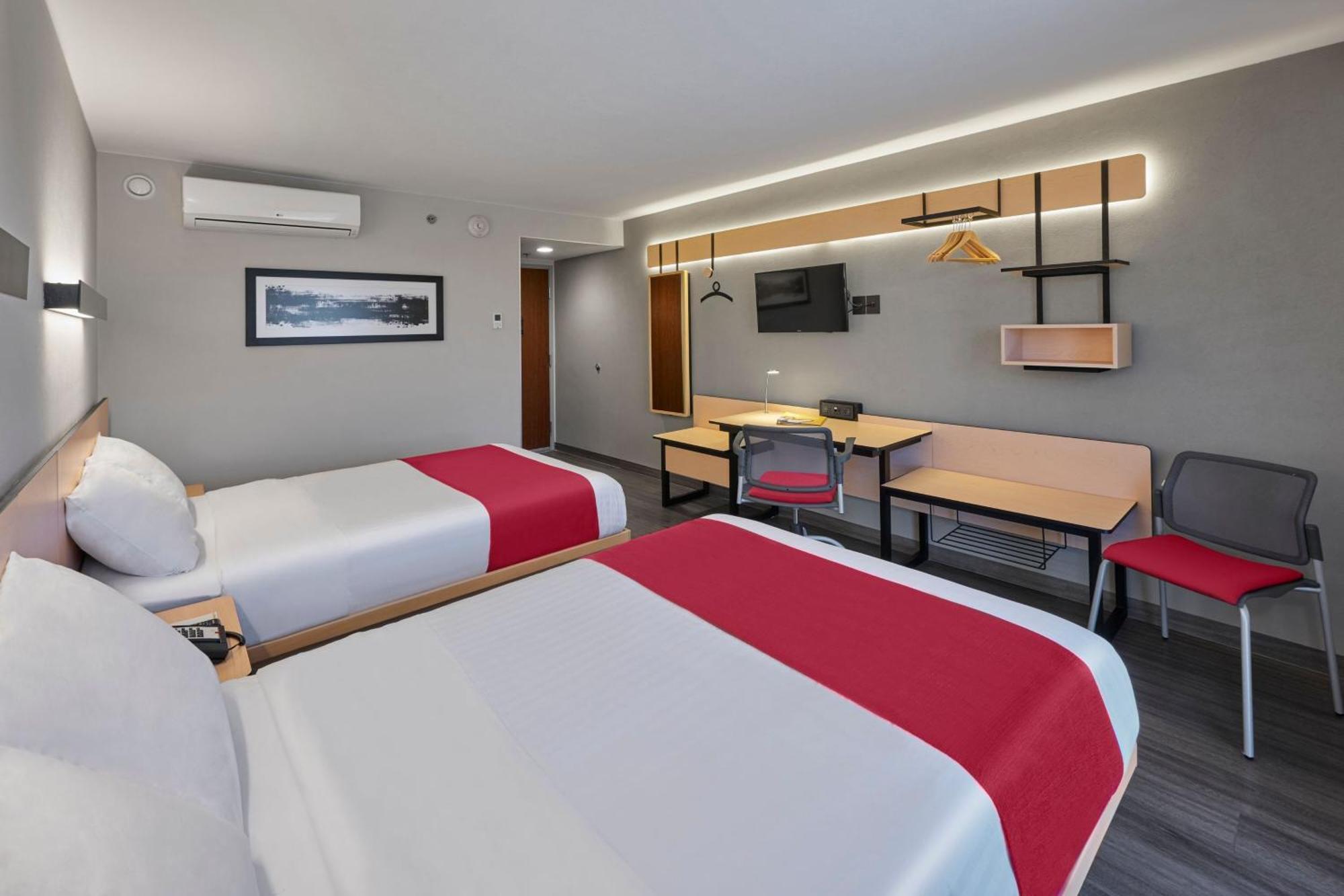ซิตี้ เอ็กซ์เพรส สนามบินเรย์โนซา Hotel ภายนอก รูปภาพ